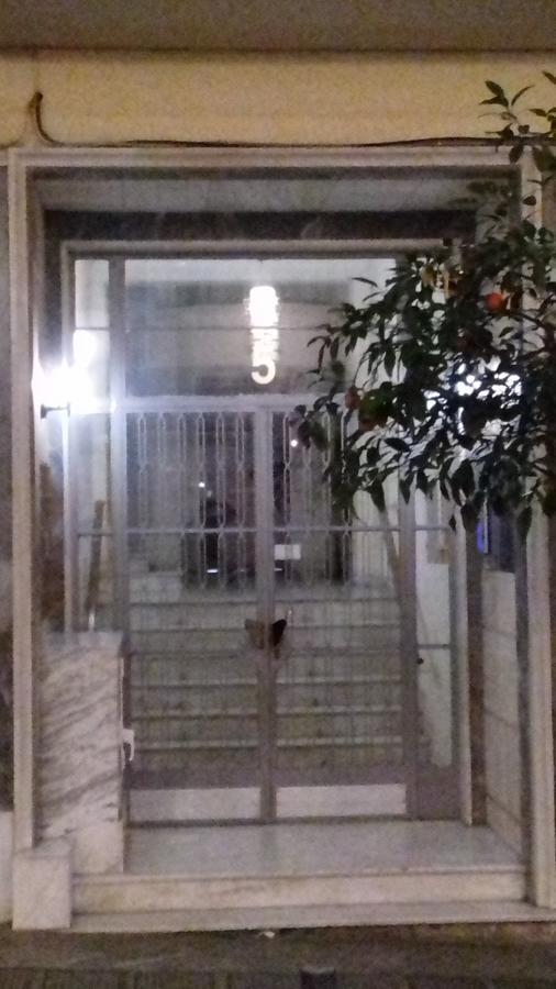 宪法广场舒适公寓 雅典 外观 照片